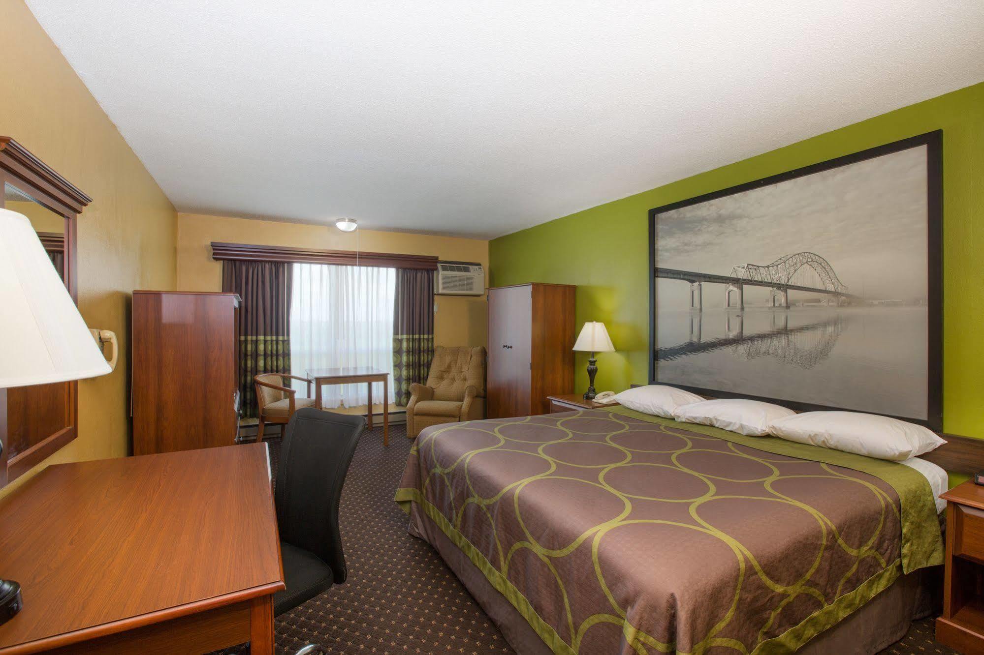 Super 8 By Wyndham Williams Hotel Kültér fotó